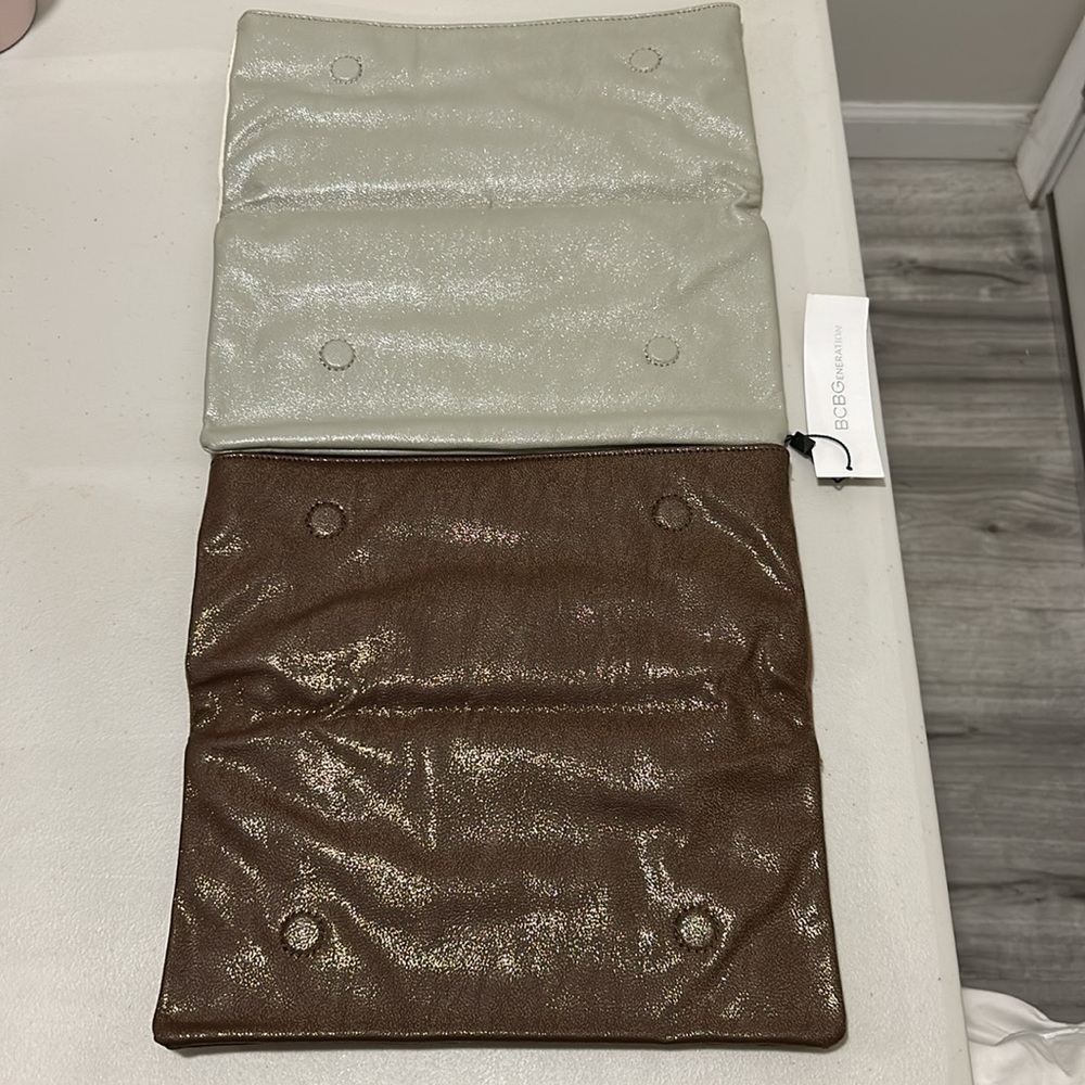 2 CLUTCHES - Picture 3 of 7
